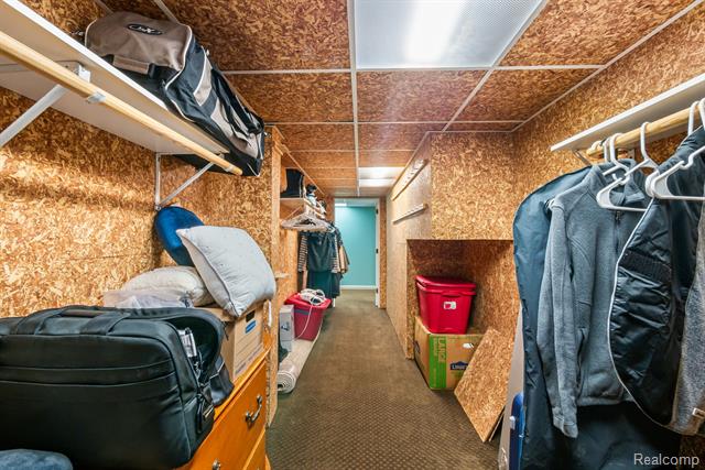 Builiding view forty three for 40312 Sugar Spring D, Sterling Heights, MI. 48313