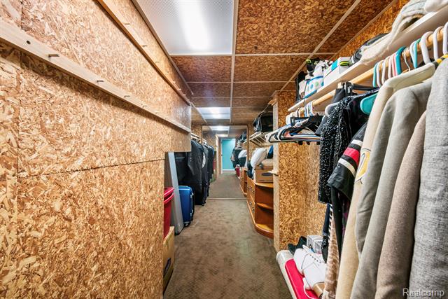 Builiding view forty two for 40312 Sugar Spring D, Sterling Heights, MI. 48313