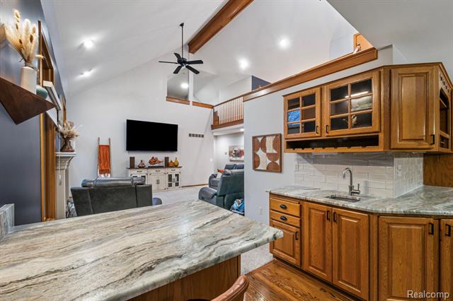 Builiding view fourteen for 40312 Sugar Spring D, Sterling Heights, MI. 48313