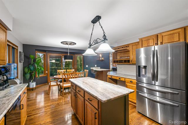 Builiding view nineteen for 40312 Sugar Spring D, Sterling Heights, MI. 48313