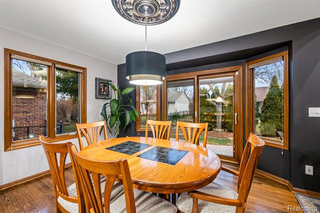 Builiding view seventeen for 40312 Sugar Spring D, Sterling Heights, MI. 48313