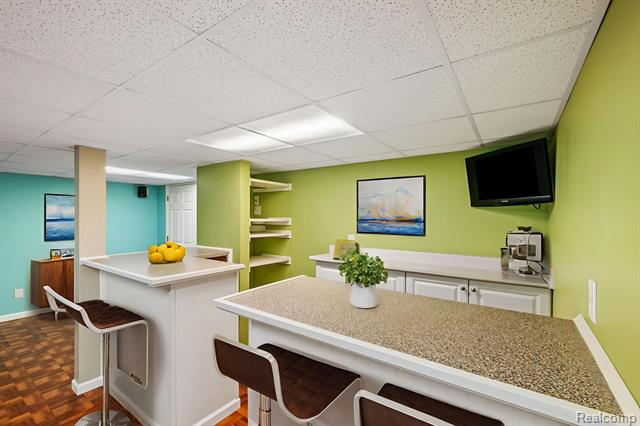 Builiding view thirty eight for 40312 Sugar Spring D, Sterling Heights, MI. 48313