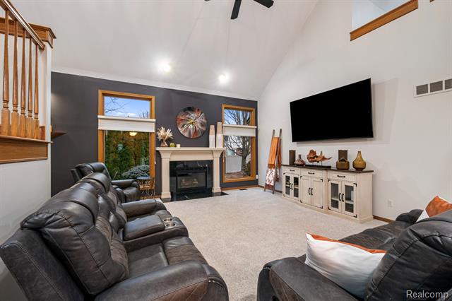 Builiding view twelve for 40312 Sugar Spring D, Sterling Heights, MI. 48313