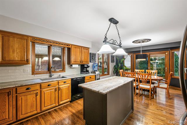 Builiding view twenty for 40312 Sugar Spring D, Sterling Heights, MI. 48313