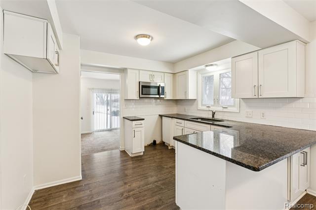 Builiding view eight for 39735 Bonnie, Clinton Township, MI. 48038