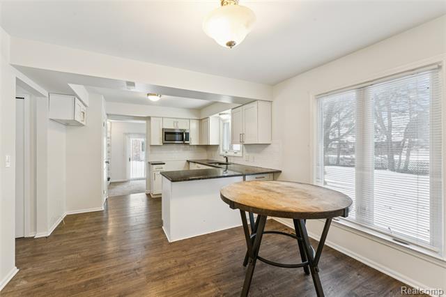 Builiding view six for 39735 Bonnie, Clinton Township, MI. 48038