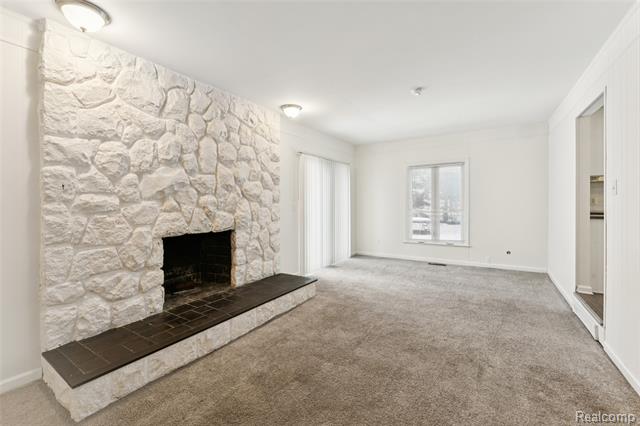 Builiding view ten for 39735 Bonnie, Clinton Township, MI. 48038