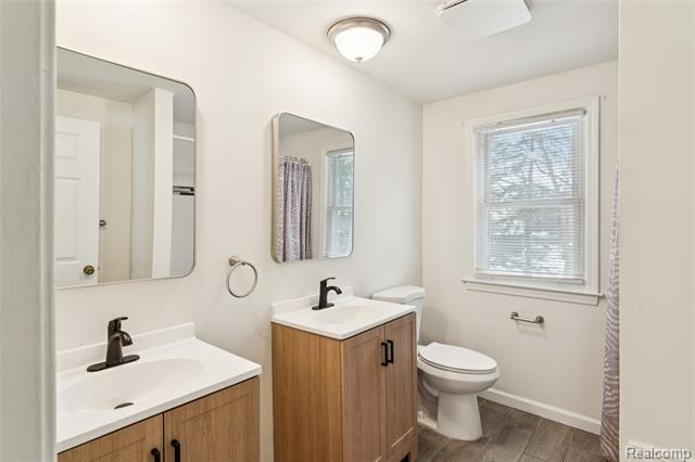 Builiding view twenty one for 39735 Bonnie, Clinton Township, MI. 48038