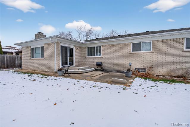 Builiding view ten for 16224 Terra Bella, Clinton Township, MI. 48038