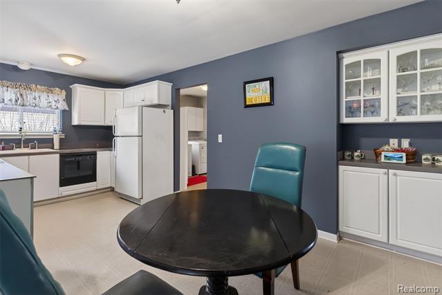 Builiding view thirteen for 16224 Terra Bella, Clinton Township, MI. 48038