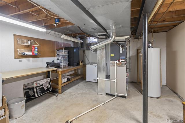 Builiding view thirty one for 16224 Terra Bella, Clinton Township, MI. 48038