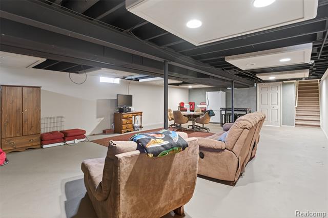 Builiding view twenty nine for 16224 Terra Bella, Clinton Township, MI. 48038