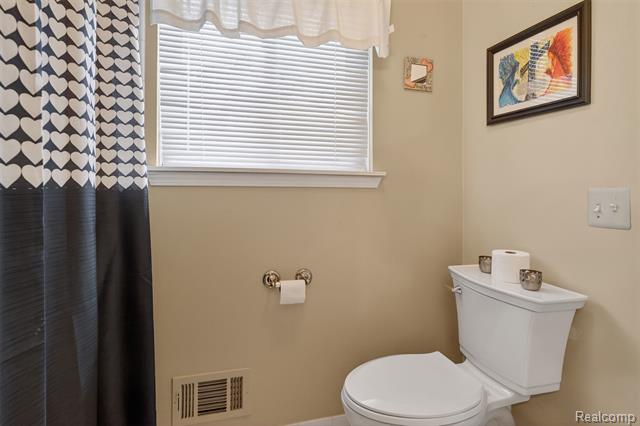 Builiding view twenty three for 16224 Terra Bella, Clinton Township, MI. 48038