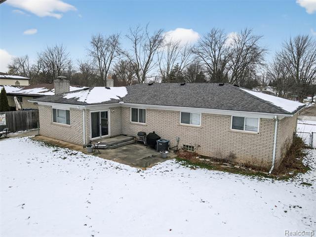 Builiding view two for 16224 Terra Bella, Clinton Township, MI. 48038