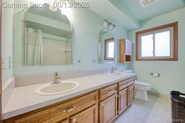 Builiding view four for 3259 Kirkton, Sterling Heights, MI. 48310