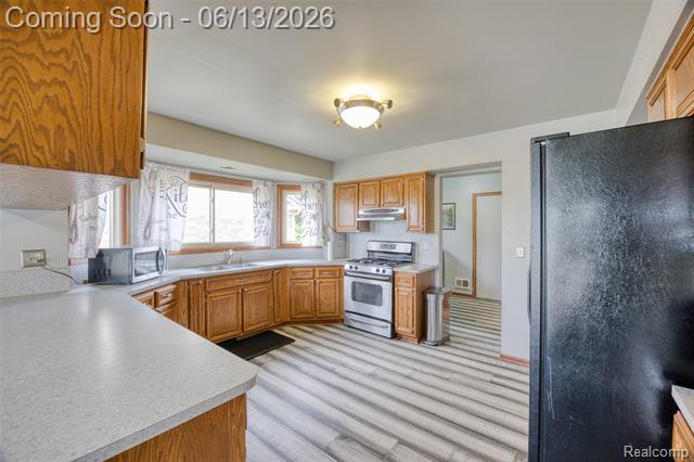Builiding view fourteen for 3259 Kirkton, Sterling Heights, MI. 48310