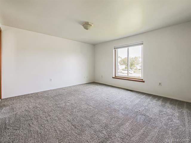 Builiding view fifteen for 3550 Kirkton, Sterling Heights, MI. 48310