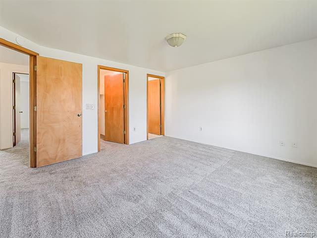 Builiding view seventeen for 3550 Kirkton, Sterling Heights, MI. 48310