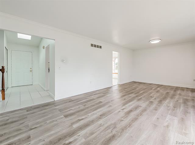 Builiding view six for 3550 Kirkton, Sterling Heights, MI. 48310