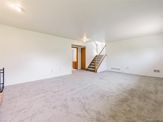 Builiding view twenty five for 3550 Kirkton, Sterling Heights, MI. 48310