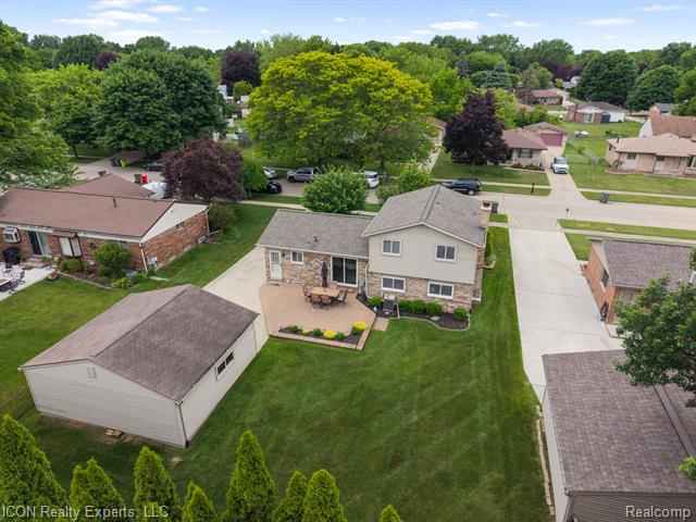 Builiding view sixty five for 39738 Day, Clinton Township, MI. 48038
