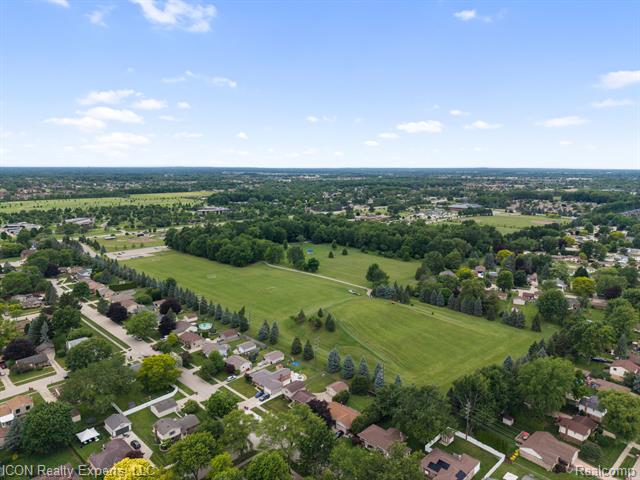 Builiding view sixty seven for 39738 Day, Clinton Township, MI. 48038