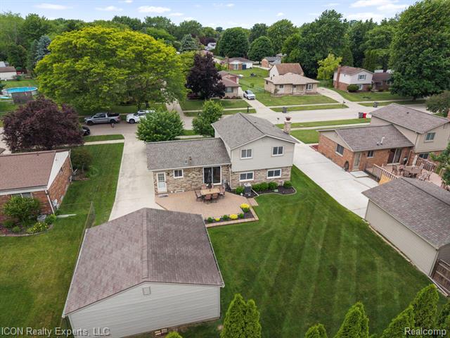 Builiding view sixty three for 39738 Day, Clinton Township, MI. 48038