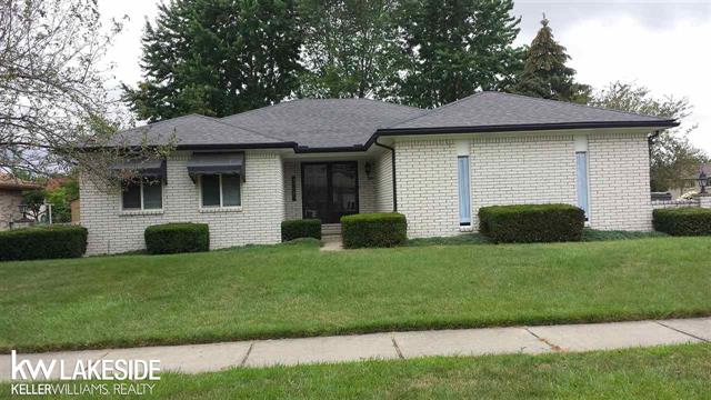 front view for 40645 Heatherlea Ct, Clinton Township, Mi. 48038
