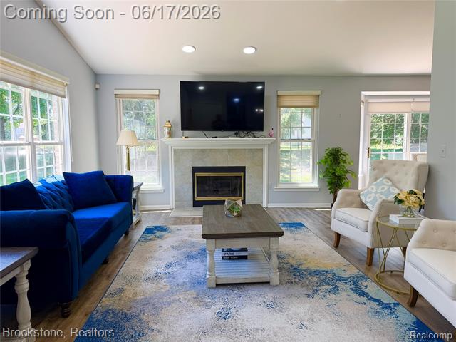Builiding view eleven for 41021 Glenleven, Clinton Township, MI. 48038