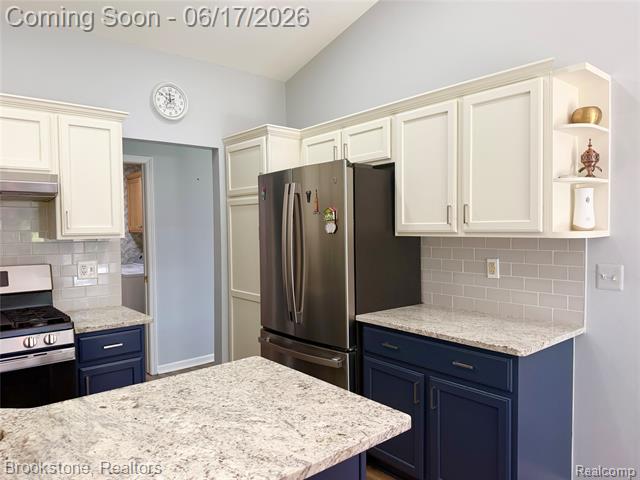 Builiding view fourteen for 41021 Glenleven, Clinton Township, MI. 48038