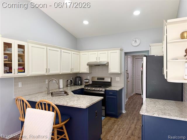 Builiding view sixteen for 41021 Glenleven, Clinton Township, MI. 48038