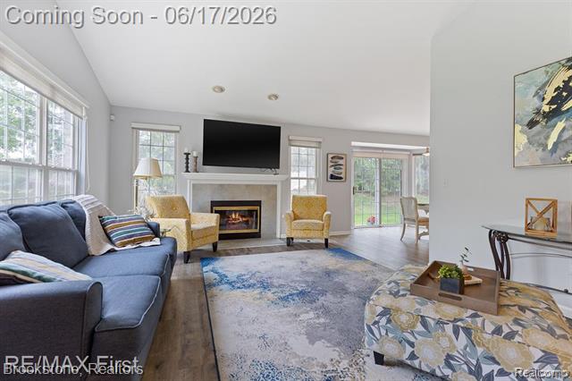 Builiding view ten for 41021 Glenleven, Clinton Township, MI. 48038