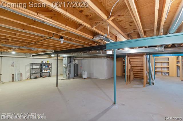 Builiding view thirty three for 41021 Glenleven, Clinton Township, MI. 48038