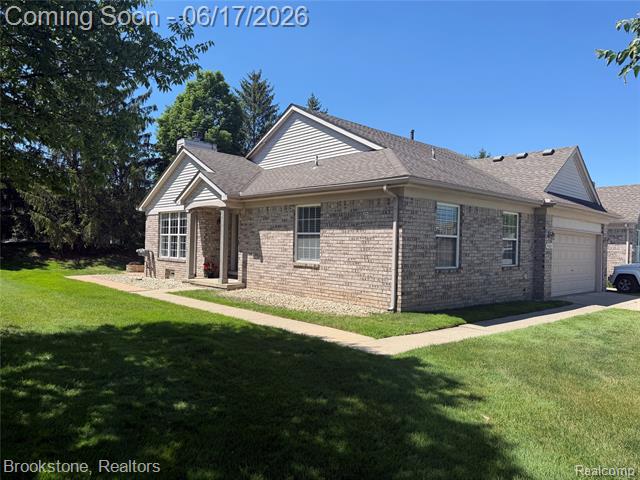 Builiding view three for 41021 Glenleven, Clinton Township, MI. 48038