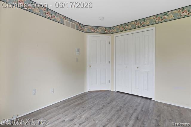 Builiding view twenty six for 41021 Glenleven, Clinton Township, MI. 48038
