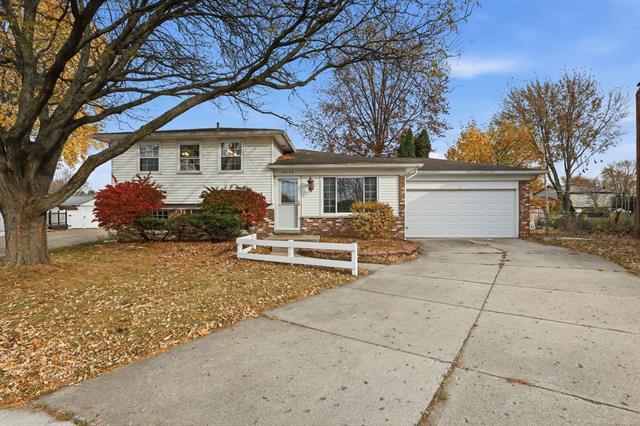 front view for 16296 Picton Ct, Clinton Township, Mi. 48038