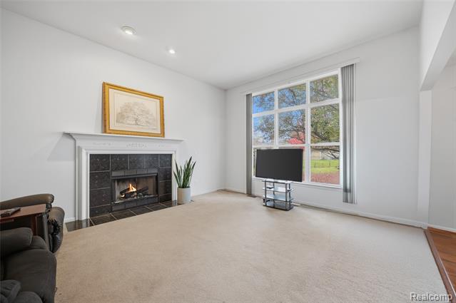 Builiding view eight for 42453 Willsharon, Sterling Heights, MI. 48314