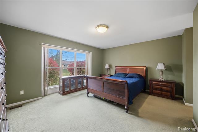 Builiding view eighteen for 42453 Willsharon, Sterling Heights, MI. 48314