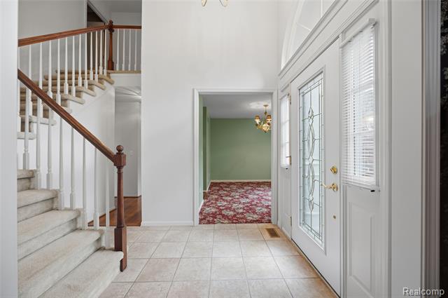 Builiding view five for 42453 Willsharon, Sterling Heights, MI. 48314