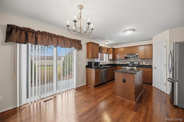 Builiding view fourteen for 42453 Willsharon, Sterling Heights, MI. 48314