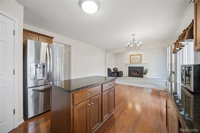 Builiding view thirteen for 42453 Willsharon, Sterling Heights, MI. 48314