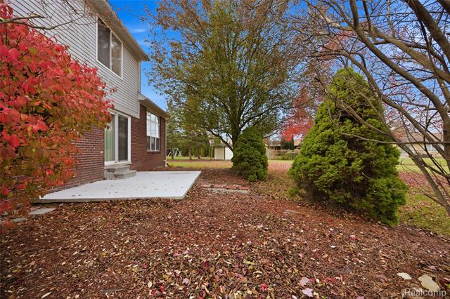 Builiding view thirty six for 42453 Willsharon, Sterling Heights, MI. 48314