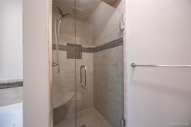 Builiding view twenty nine for 42453 Willsharon, Sterling Heights, MI. 48314