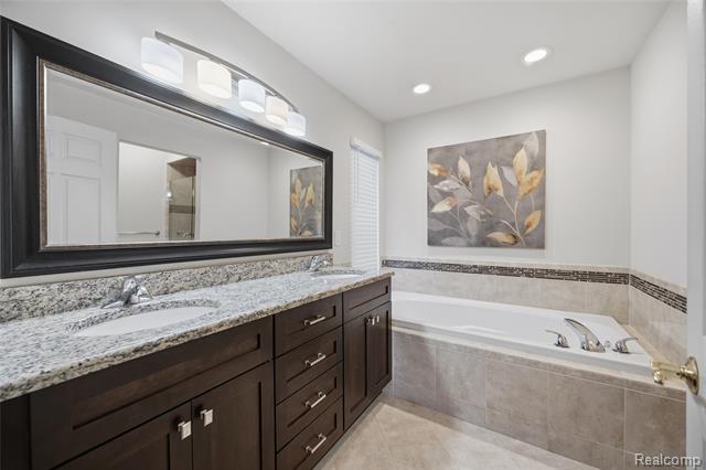 Builiding view twenty six for 42453 Willsharon, Sterling Heights, MI. 48314