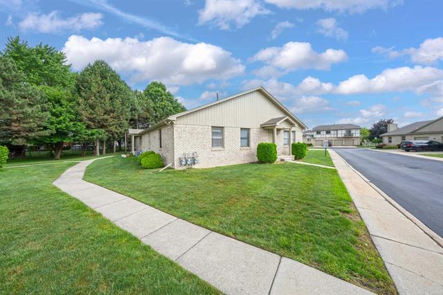 Builiding view one for 41933 King Edward, Clinton Township, MI. 48038