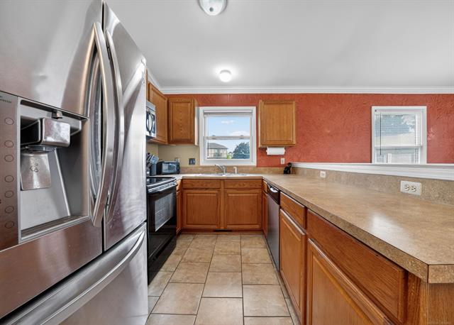 Builiding view thirteen for 41933 King Edward, Clinton Township, MI. 48038