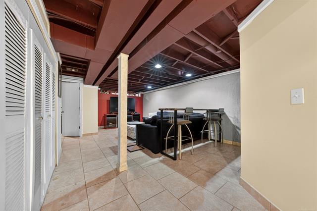 Builiding view twenty one for 41933 King Edward, Clinton Township, MI. 48038