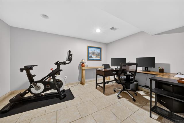 Builiding view twenty for 41933 King Edward, Clinton Township, MI. 48038
