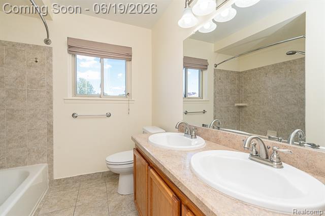 Builiding view fifteen for 41824 Clayton, Clinton Township, MI. 48038