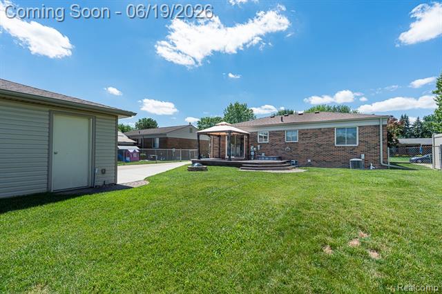 Builiding view twenty eight for 41824 Clayton, Clinton Township, MI. 48038